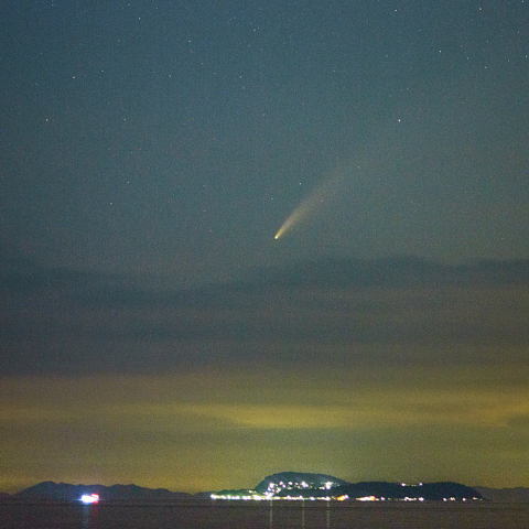 7月16日瀬戸内海低空に姿を見せたネオワイズ彗星