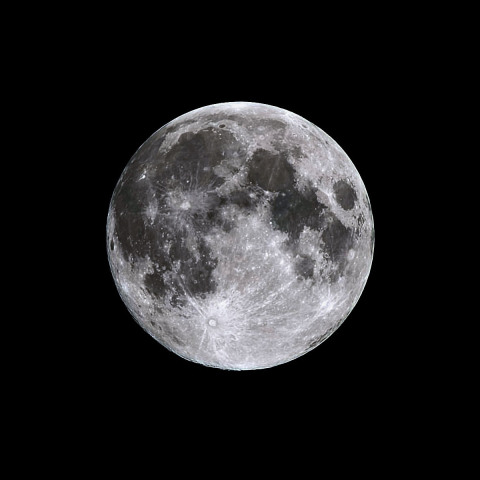 Snow Moon（月齢13.8）
