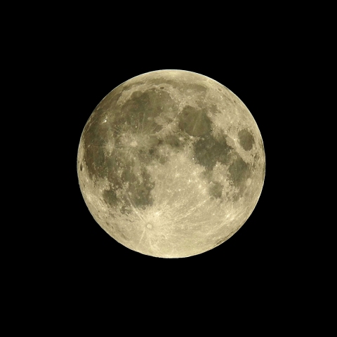 ストロベリームーン（月齢13.9）