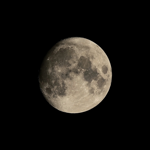 十三夜月（月齢12.7）