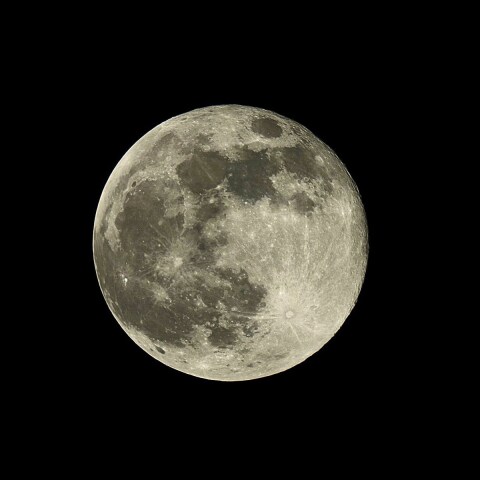 Pink Moon（月齢15.4）