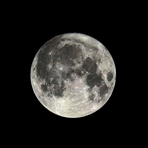 Sturgeon Moon（月齢14.9）