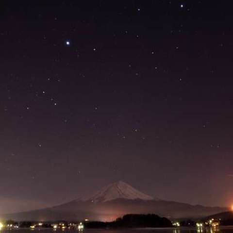 オリオン座と逆さ富士