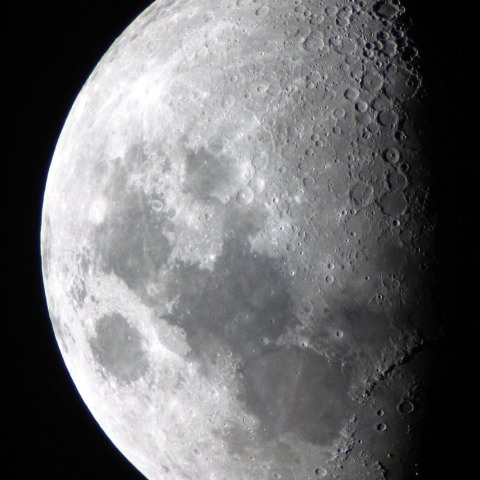 2024年1月19日の月