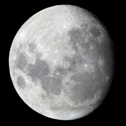 2013年1月24日の月