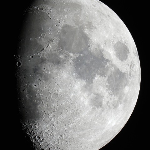 2025年6月5日の月