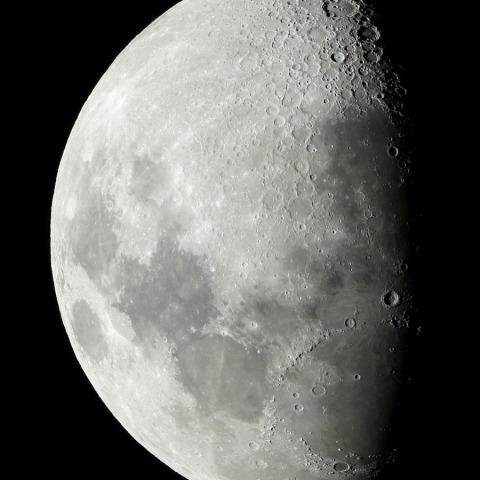 2014年8月5日の月