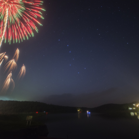 北斗七星の女神湖花火