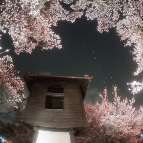 北斗七星の太鼓櫓