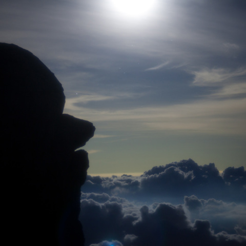 月眺めの天狗岩