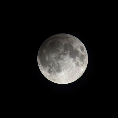 11月28日　半影月食