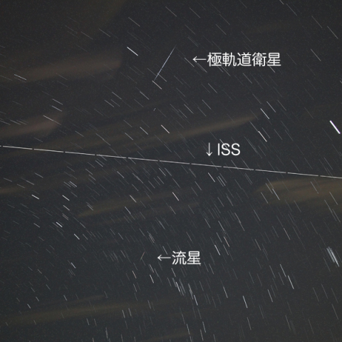 ペルセウス座流星群の夜にISSと極軌道衛星