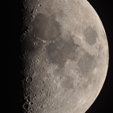 ４月２６日の月