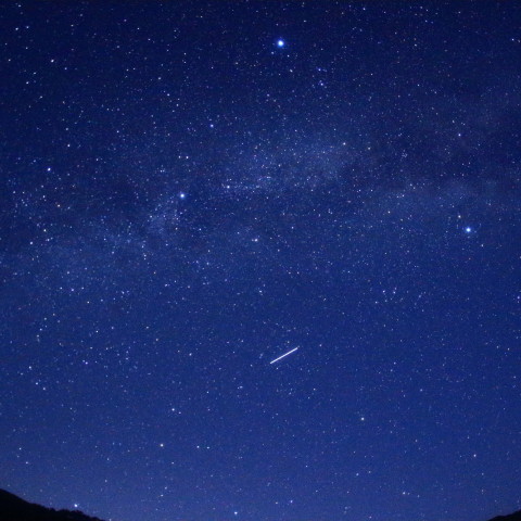 夏の大三角と流れ星