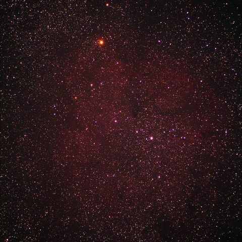 ガーネットスターと散光星雲IC1396