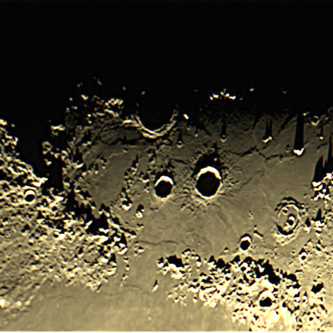 月面（雨の海、アルプス山脈　アペニン山脈）