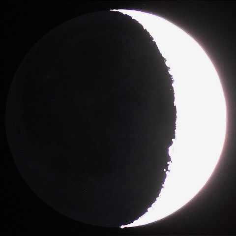 12月23日の月（月齢4.9）地球照