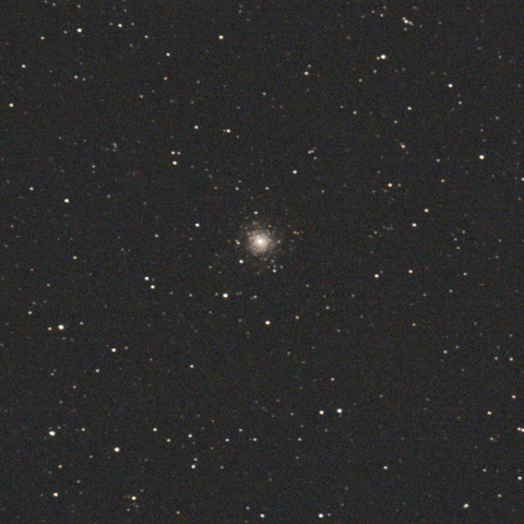 M75（いて座の球状星団）