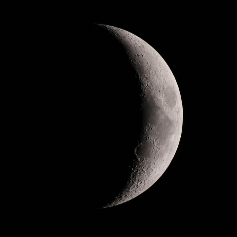 1月11日の月（月齢5.1）