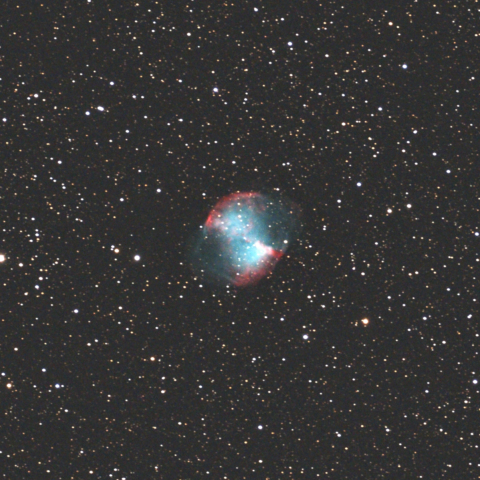 M27（アレイ状星雲）