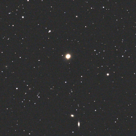 M89（おとめ座楕円銀河）