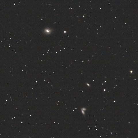 M58付近の寄り添う銀河NGC4567, 4568