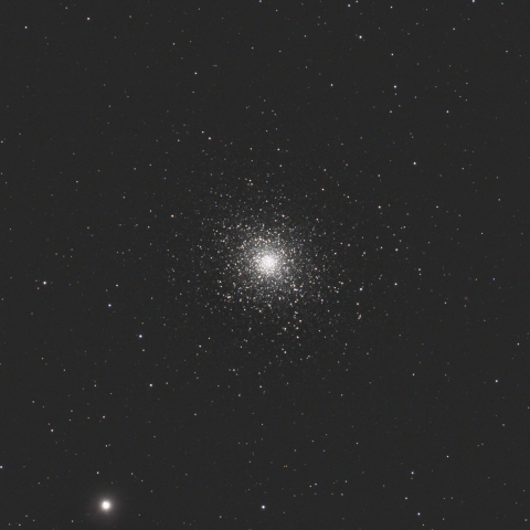 M5（へび座球状星団）