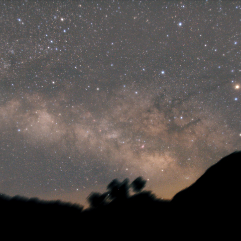 横たわって昇る天の川