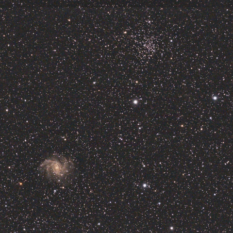 散開星団(NGC6939)と銀河(NGC6946)：ケフェウス座
