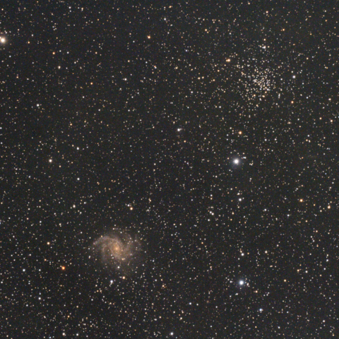 NGC6939(散開星団)とNGC6946(銀河）