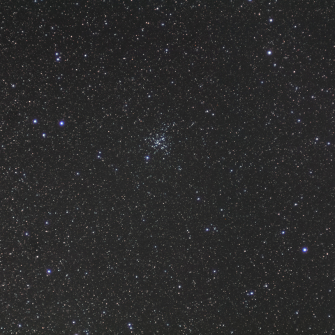 M41（おおいぬ座散開星団）
