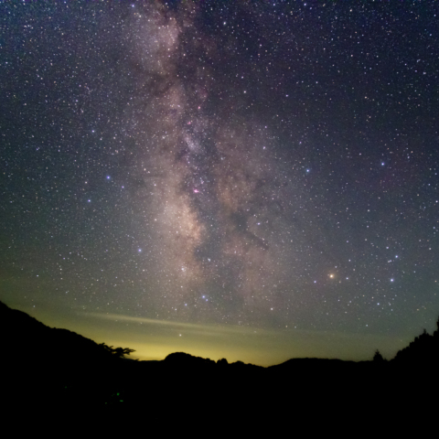 垂直に立ち昇る天の川