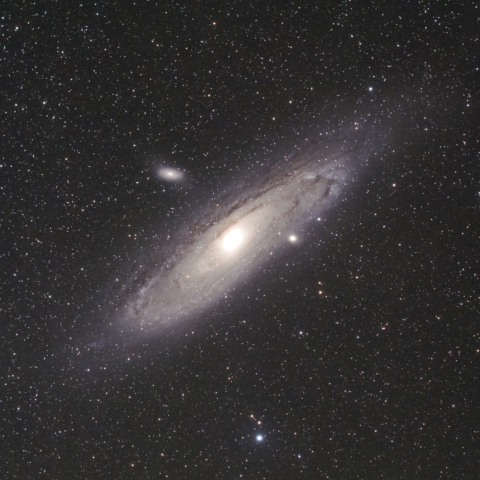 M31 (アンドロメダ大星雲）