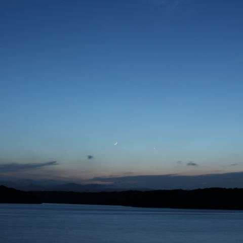月と水星と金星のランデブー