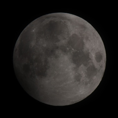 部分月食の始まり　231029