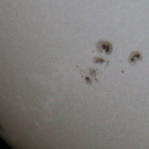 太陽黒点　3847　241007