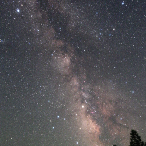 天の川の中の土星