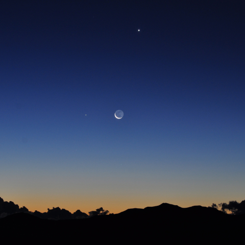 太陽系の朝ぼらけ