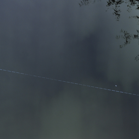 雲の中を突き抜けるISS