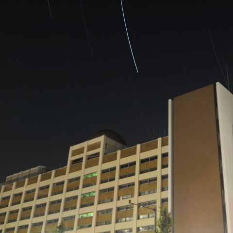 日大豊山の解体前のプラネタリウム・ドーム星景