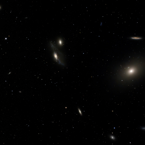 NGC4438 マルカリアチェーン