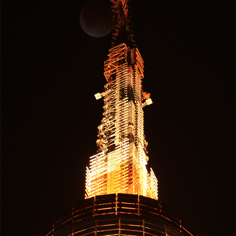 東京タワーと皆既月食