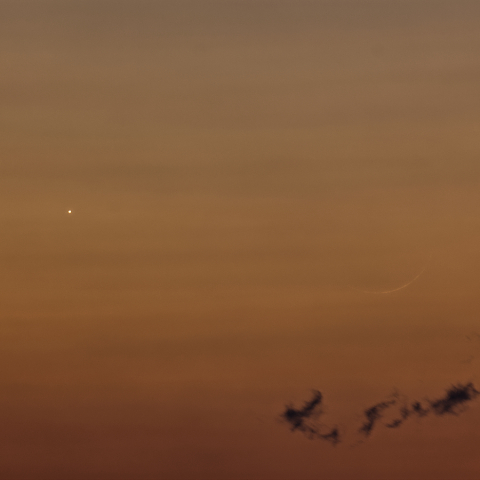 金星と極細月の接近