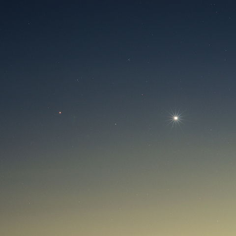 金星とアンタレスの接近