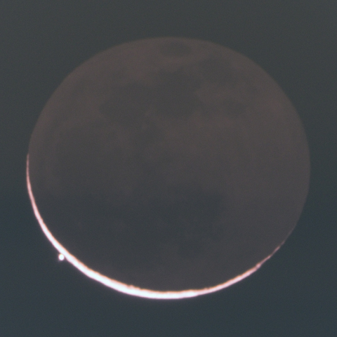 水星食直前の月