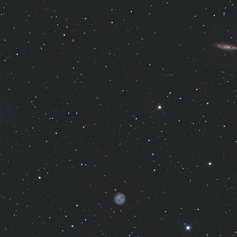 M97とM108に接近するアトラス彗星