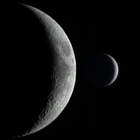 ほぼ同位相の金星と月