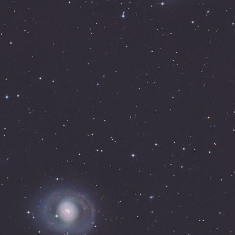 M77 と NGC1055 くじら座の銀河