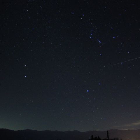 冬の大三角と流星