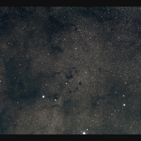 B72（S字状暗黒星雲）